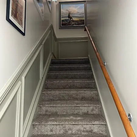 Πανσιόν Gills Courtyard