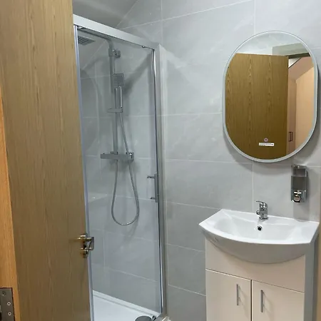 Gills Courtyard Πανσιόν