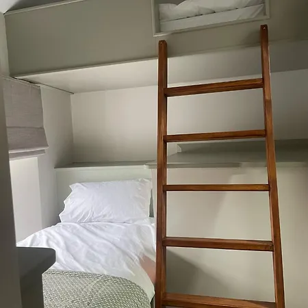 Gills Courtyard * Crossmolina